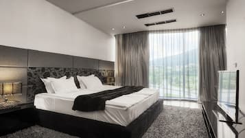 Luxury Apartment, 2 Bedrooms | 2 bedrooms, minibar, free WiFi, bed sheets