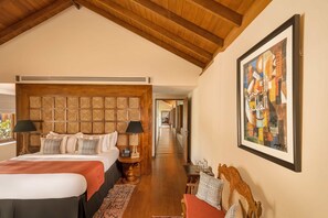 Luxury Double Room, 1 Bedroom, Ensuite, Garden View | In-room safe, individually decorated, individually furnished