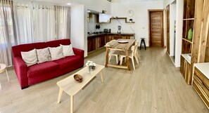Villa, 2 Queen Beds | Living room
