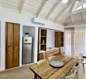 Private kitchen - ON THE Cliff IN THE Caribbean SEA - Villa Maura (Boca Chica)