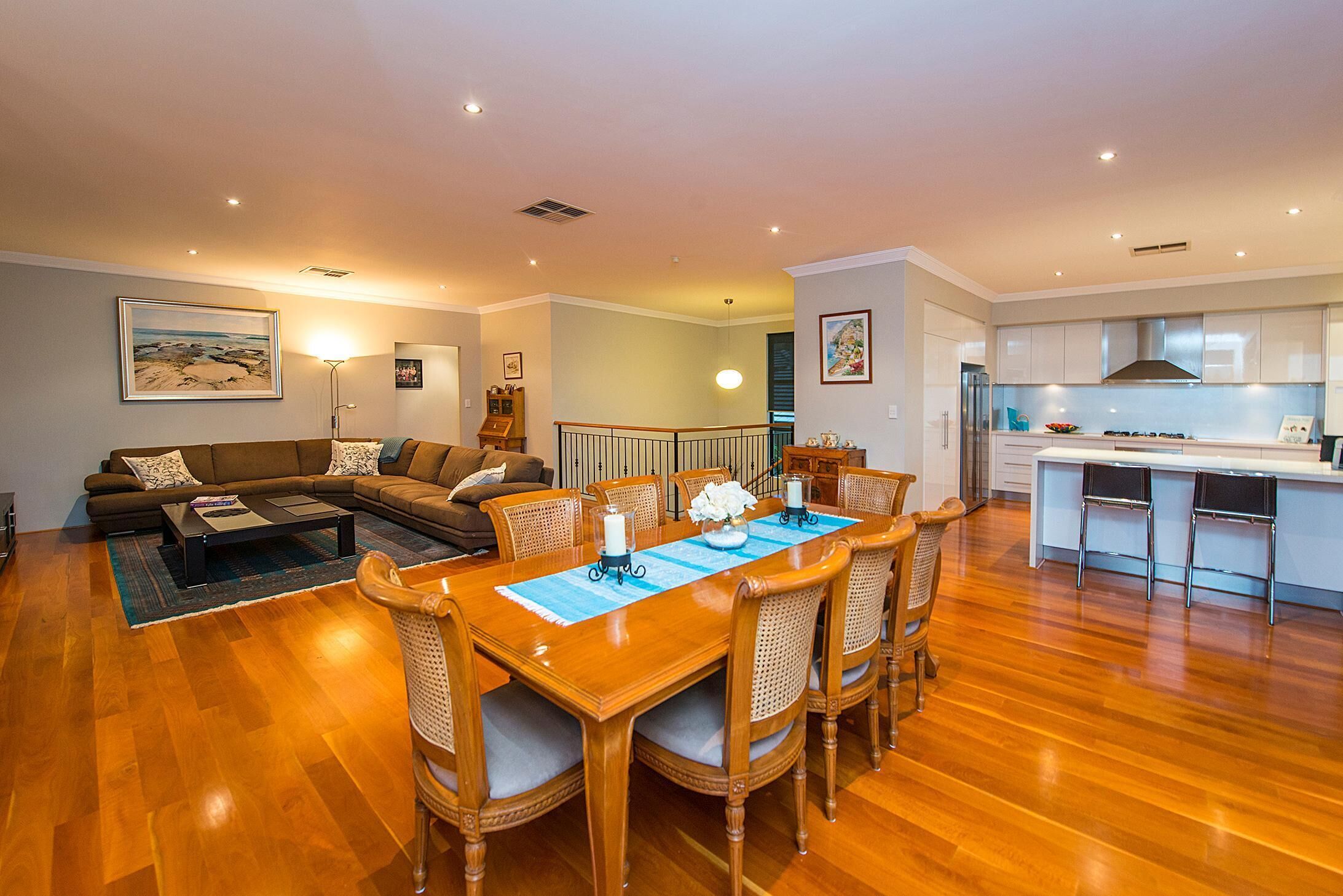 8 Simply Stunning Swanbourne perfect family home - Apple TV
