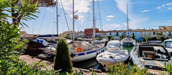 PORT GRIMAUD Renovated 2-room apartment - Terrace on canal - WIFI, A/C