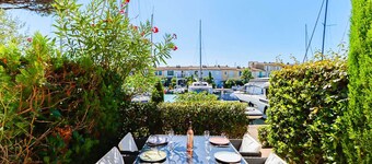 PORT GRIMAUD Renovated 2-room apartment - Terrace on canal - WIFI, A/C