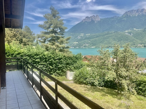 Traditional villa overlooking Lake Annecy