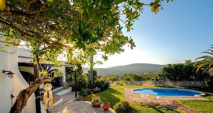 Cozy farmhouse Quinta da Eira (140 years old)