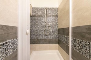 Bathroom - Maremio Apartments (Cefalù)