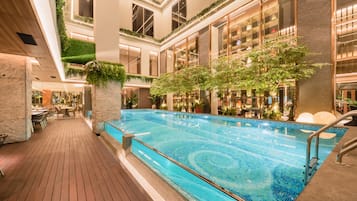 Piscine couverte