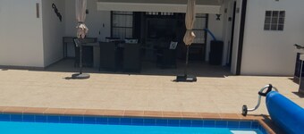 Villa julima 110 m2 3 ch AC everywhere wifi broadband, tv uk heated pool