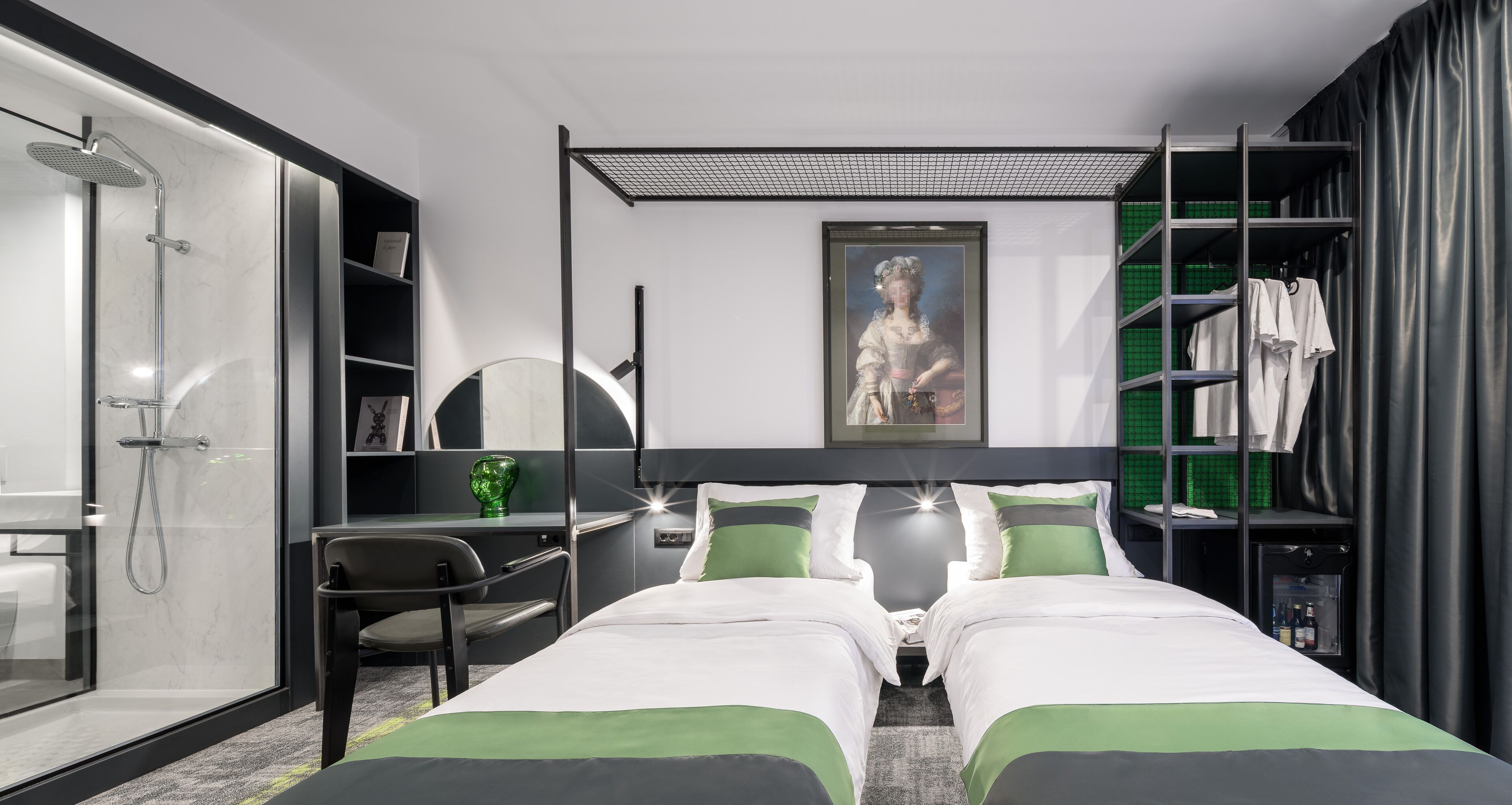 Frette Italian sheets, premium bedding, pillowtop beds, minibar