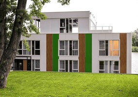 Fachada de la propiedad