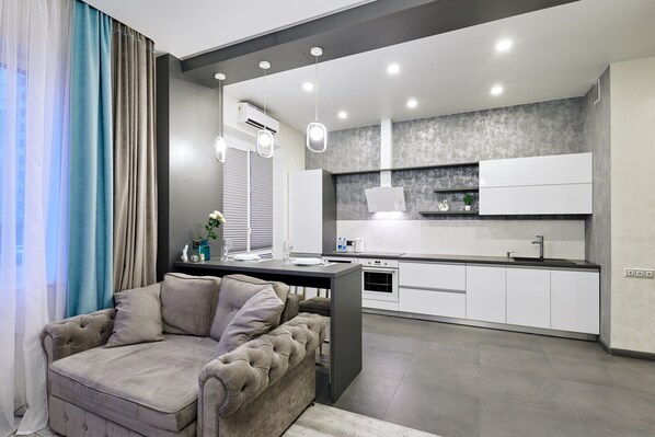 Interior - AmaFlat 47m2 City center. Bright and comfy. Modern building (Минск)