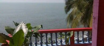 GOROOMGO OM GANESH NAIK CLIFF SIDE GUEST