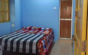 华丽双人房 | 埃及棉床单、高档床上用品、羽绒被、记忆海绵床垫