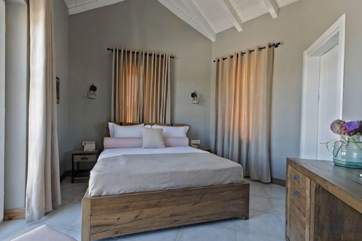 Biancheria da letto ipoallergenica, materassi in memory foam, minibar