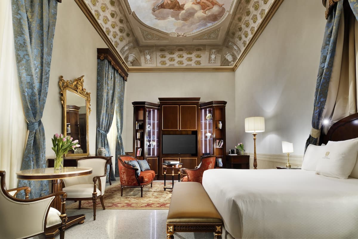 Frescoed Junior Suite