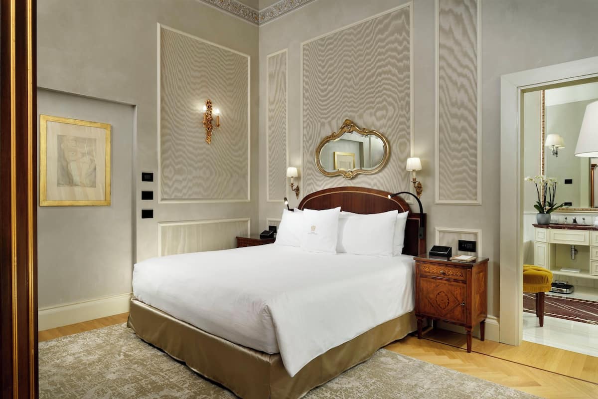 Condo | Premium bedding, down comforters, minibar, in-room safe