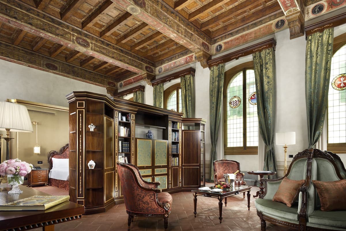 Francesco I De' Medici Master Suite
