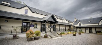 ล็อค เนส บังค์ อินน์