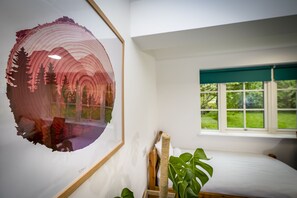 Family Room (Five) | Soundproofing, iron/ironing board, free WiFi, bed sheets - Loch Ness Bunk Inn (Inverness)