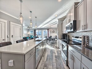 Fridge, microwave, oven, stovetop - Luxury Home, Elevator. Star Wars Kids Room, Free Heated Pool, Lagoon View, 3 Blocks to Beach (Hilton Head Island)