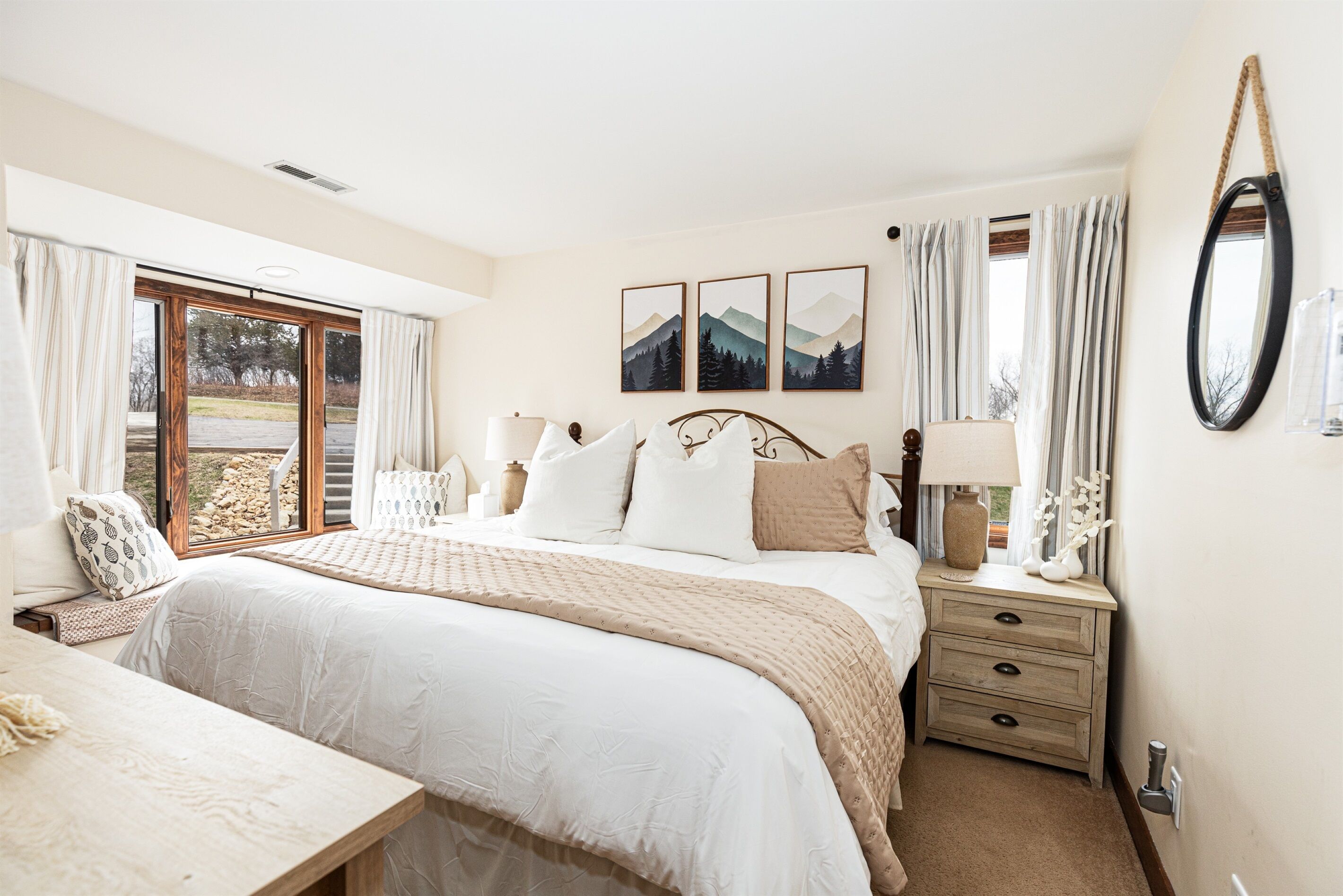 3 habitaciones, tabla de planchar con plancha y wifi gratis 