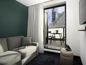 Habitación, 1 cama matrimonial y sofá cama, Terraza (Tribe Max) | Ropa de cama de alta calidad, camas con pillow-top y minibar