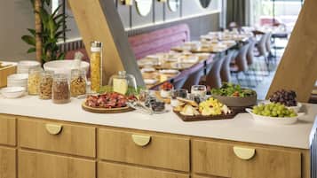 Daily buffet breakfast (MXN 365 per person)