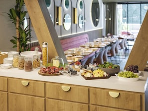 Bữa sáng buffet hàng ngày (365 MXN/mỗi người)
