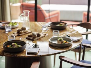 Breakfast, lunch, dinner served; Mexican cuisine  - Novotel Mexico City World Trade Center (Mexico City)