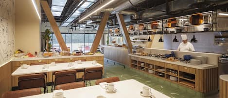 Daily buffet breakfast (MXN 365 per person)