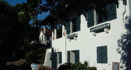 Appt 4Ch/8Pers dans Villa au cĆur Moulleau - Arcachon