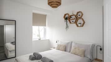 2 habitaciones, decoración personalizada y muebles diferentes