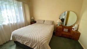 3 bedrooms, iron/ironing board