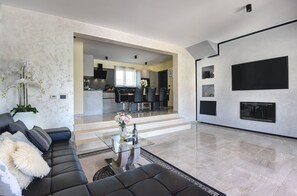 TV - Villa Mabuhay (Istria - Divšići) (Divšići)