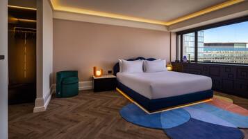 Minibar, coffres-forts dans les chambres, rideaux occultants