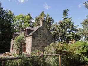Cottage | Exterior - The Mains (Elgin)