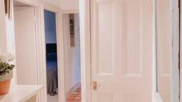 Luxury Apartment, Private Bathroom, City View (2 Bedrooms) | Interior