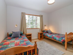 Cottage | 2 bedrooms, individually decorated, individually furnished, free WiFi - The Bungalow (Elgin)