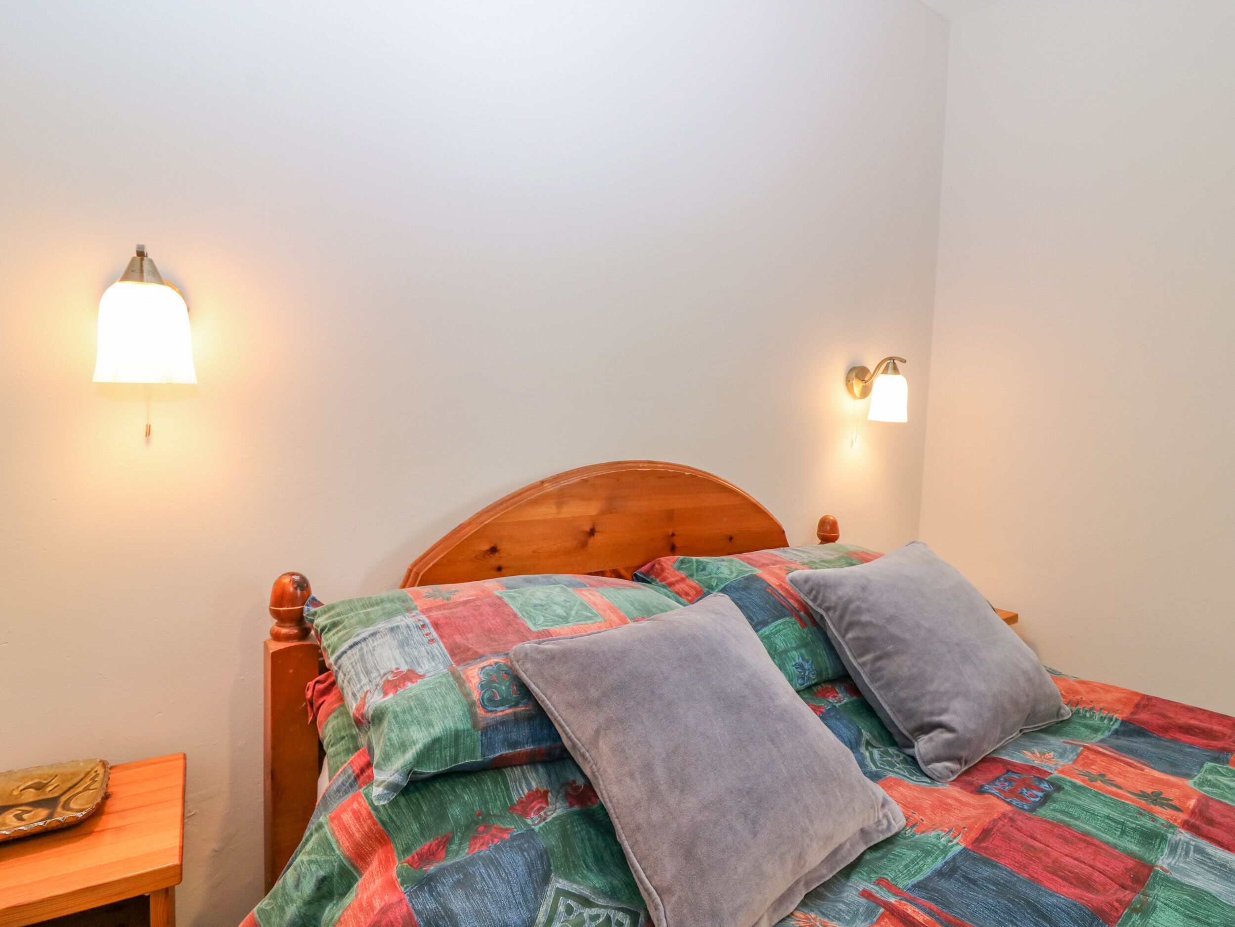 2 bedrooms, individually decorated, individually furnished, free WiFi