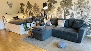 Smart-TV, Bücher, Stereoanlage