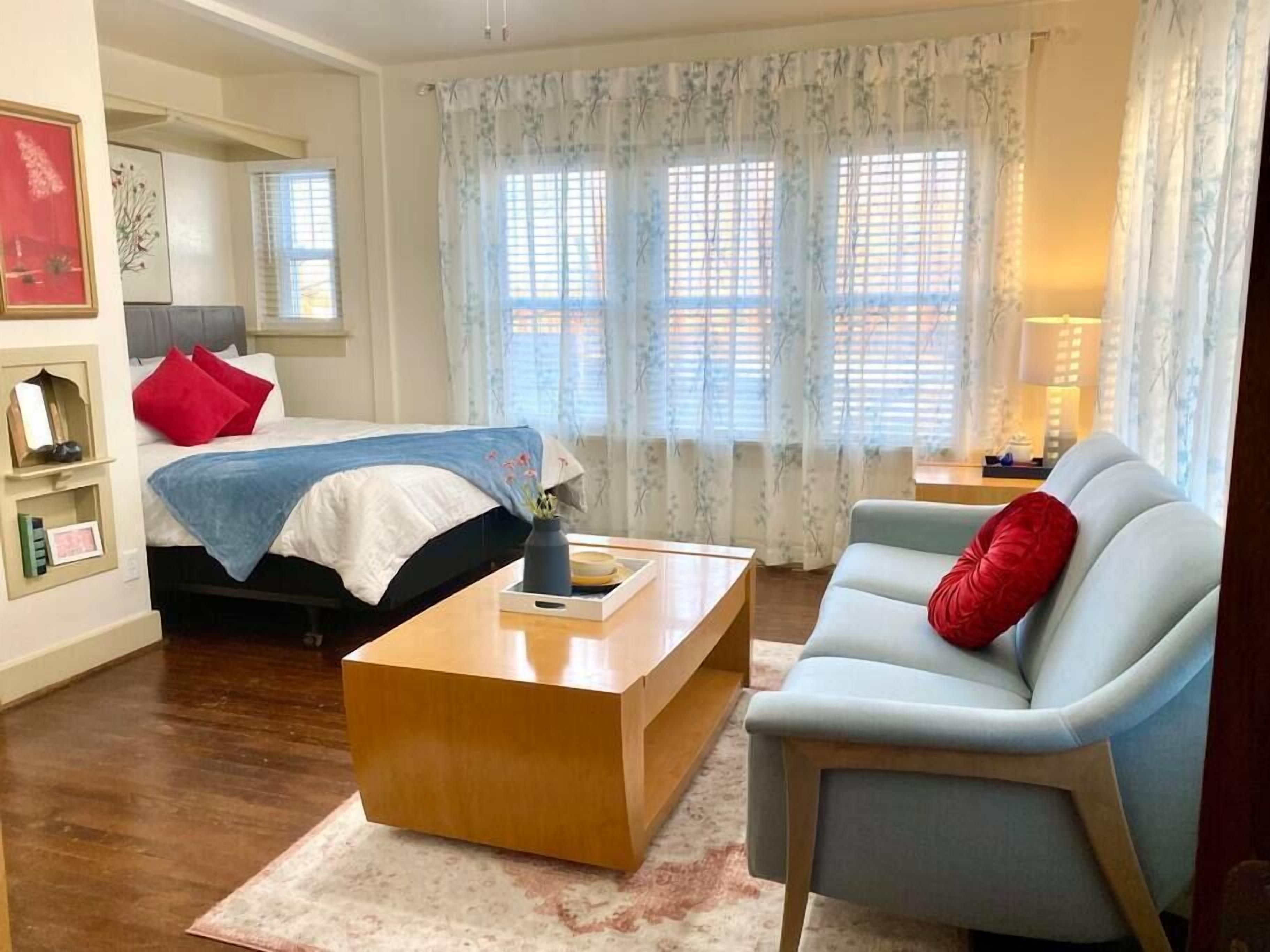 [CLR 10] Evie's New Studio in OKC Midtown, Century-old building in the heart of the epicenter of O