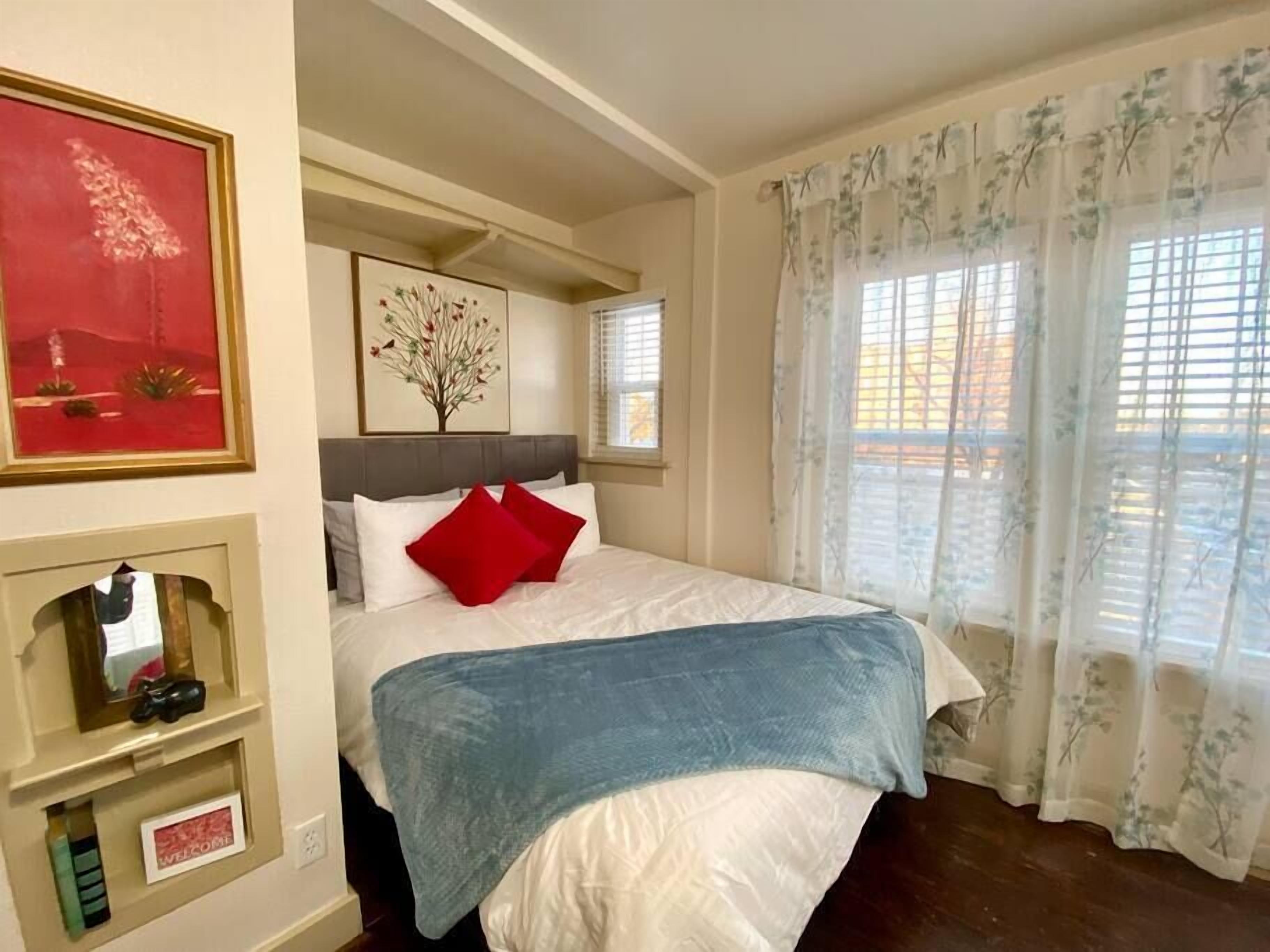 [CLR 10] Evie's New Studio in OKC Midtown, Century-old building in the heart of the epicenter of O