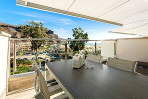 Outdoor dining - beautiful apartment with sea views Puerto Mogan (Mogán)