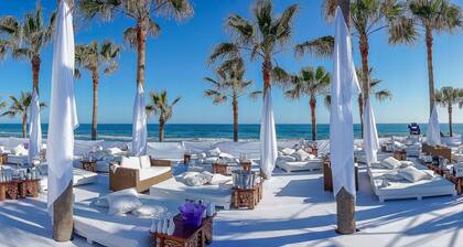 Villa with private swimming pool and jacuzzi Marbella