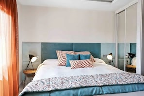 6 bedrooms, iron/ironing board, free WiFi