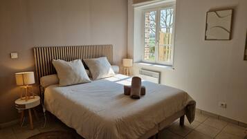 3 chambres, fer et planche Ă repasser, lit parapluie, Wi-Fi