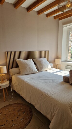 3 chambres, fer et planche à repasser, lit parapluie, Wi-Fi