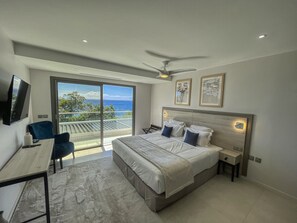 4 Schlafzimmer, Zimmersafe, Schreibtisch, Bügeleisen/Bügelbrett