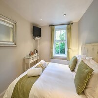 双人房 | 特色装修、特色家居、办公桌、笔记本电脑工作区