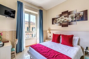 Habitación superior con 1 cama doble o 2 individuales | Minibar, caja fuerte, wifi gratis y ropa de cama